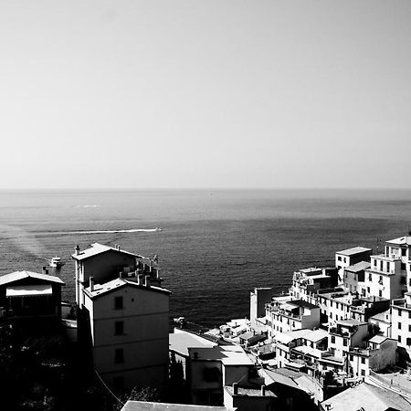 Cinque Terre Coast To Coast Hotel Riomaggiore Bagian luar foto