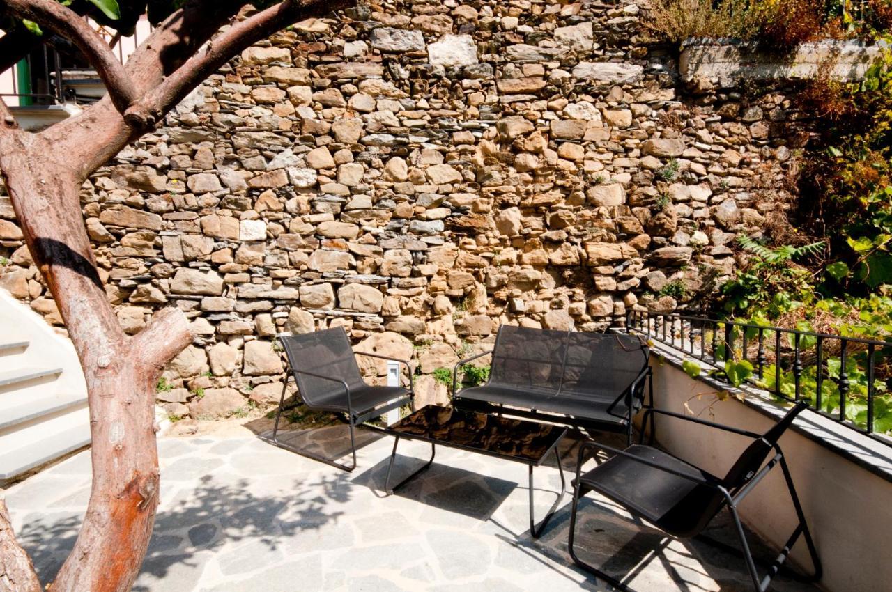 Cinque Terre Coast To Coast Hotel Riomaggiore Bagian luar foto