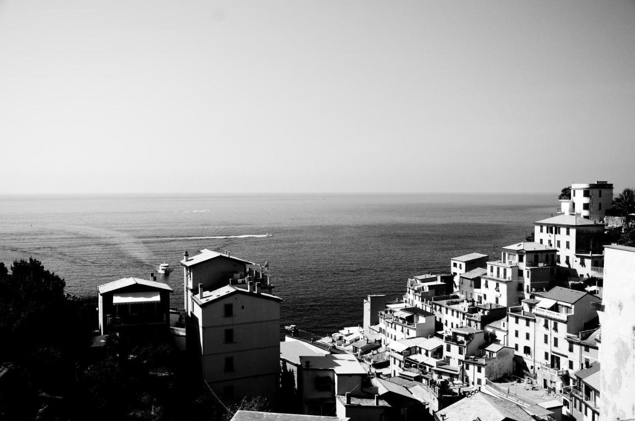 Cinque Terre Coast To Coast Hotel Riomaggiore Bagian luar foto