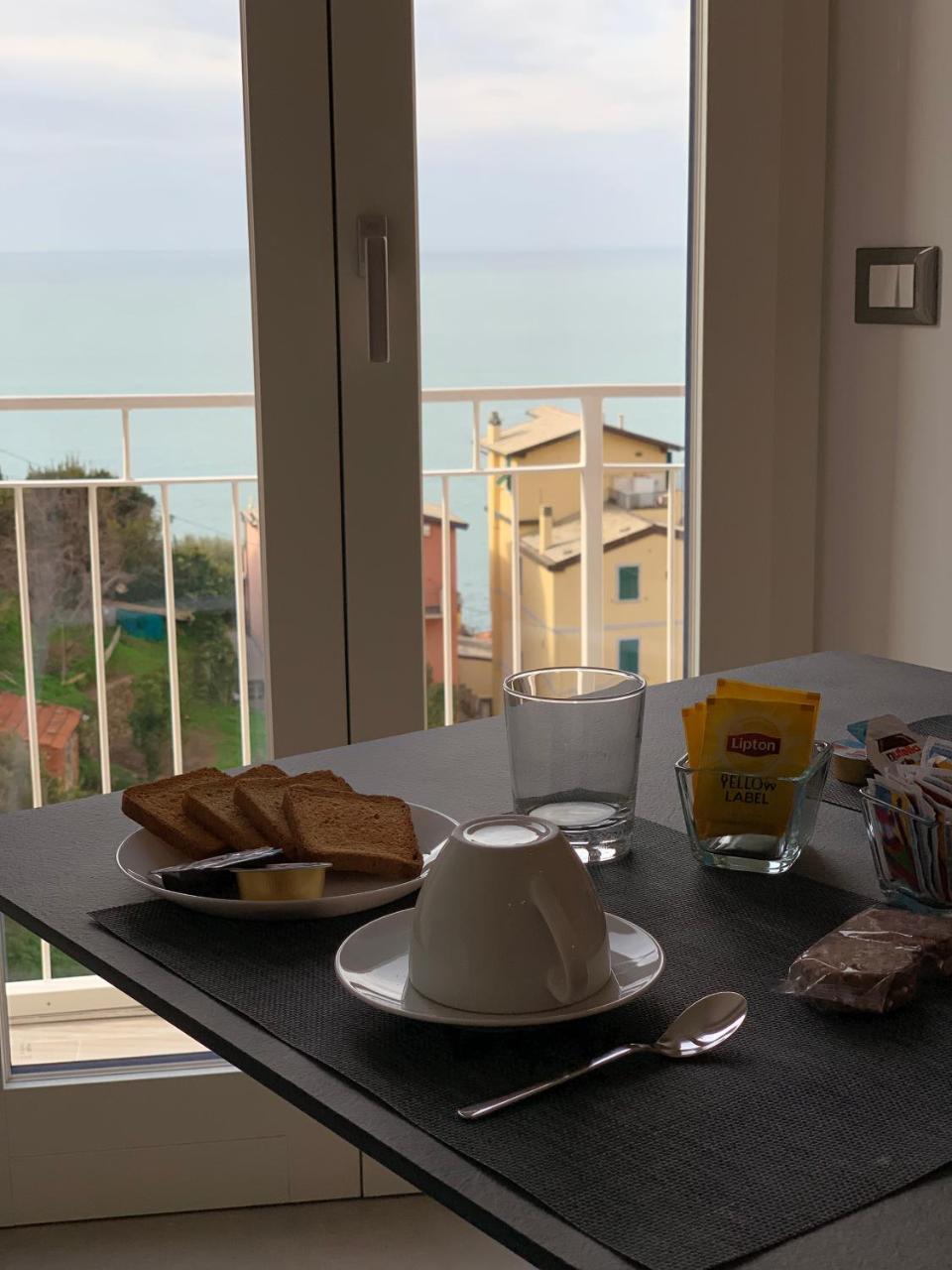 Cinque Terre Coast To Coast Hotel Riomaggiore Bagian luar foto