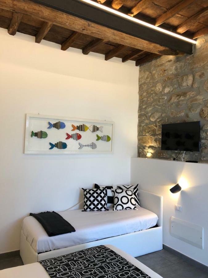 Cinque Terre Coast To Coast Hotel Riomaggiore Bagian luar foto
